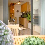 The Cale - Antero De Quental - 11 Apartment *